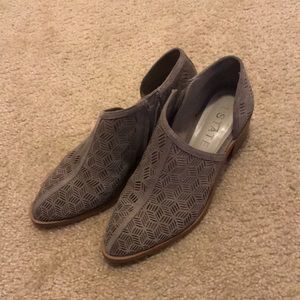 Cutout ankle boots